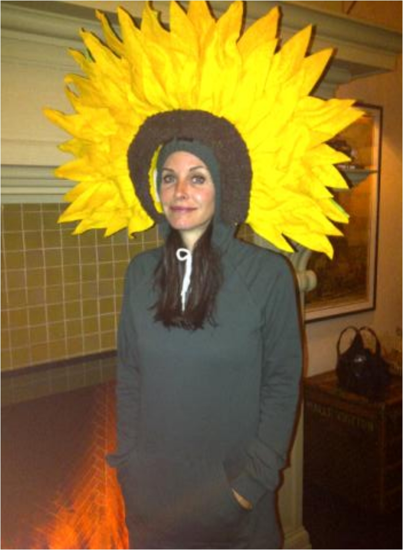 courtney-cox-is-a-sad-sunflower