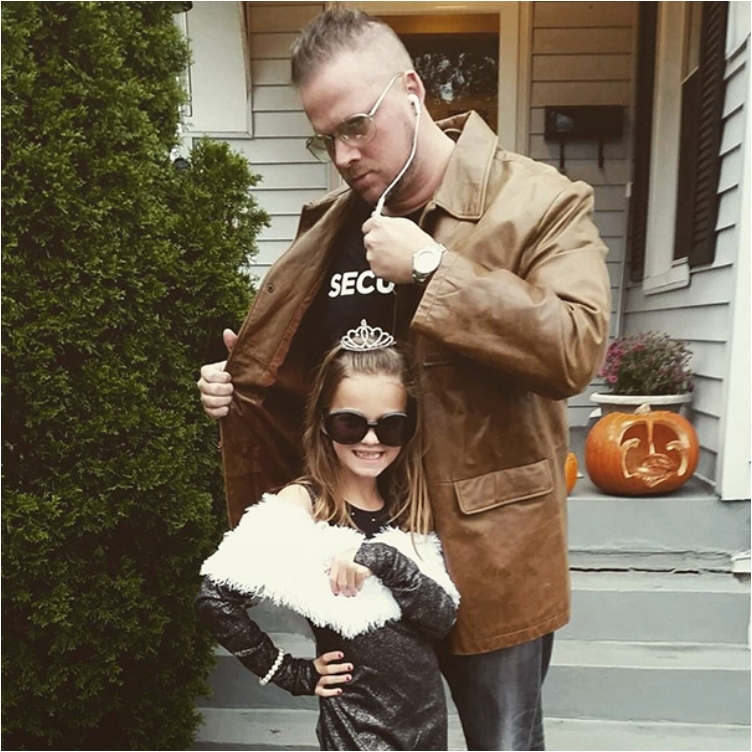 father-daughter-halloween-costumes-ideas-42-5805fe1b372c0__605