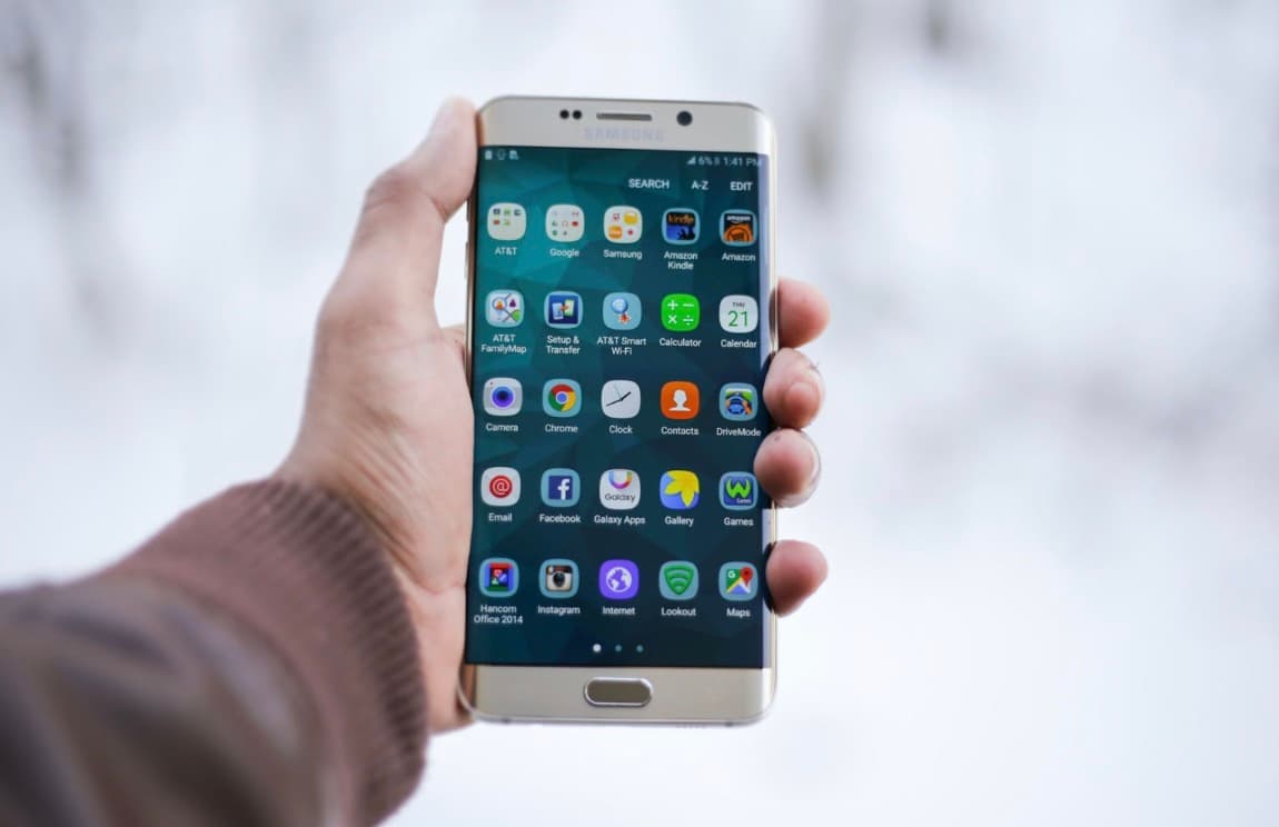 Why Every Ecommerce Site Needs A Mobile App In 2023