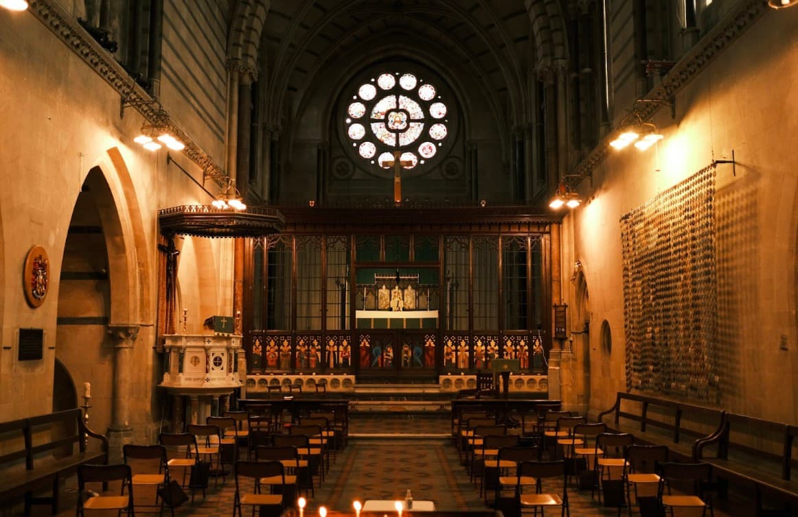 The Lifespan of Pew Chairs: When to Consider Replacement?