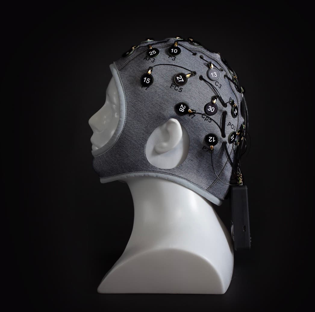 Neurotechnology Updates BrainAccess Products for EEG and Hyperscanning Applications
