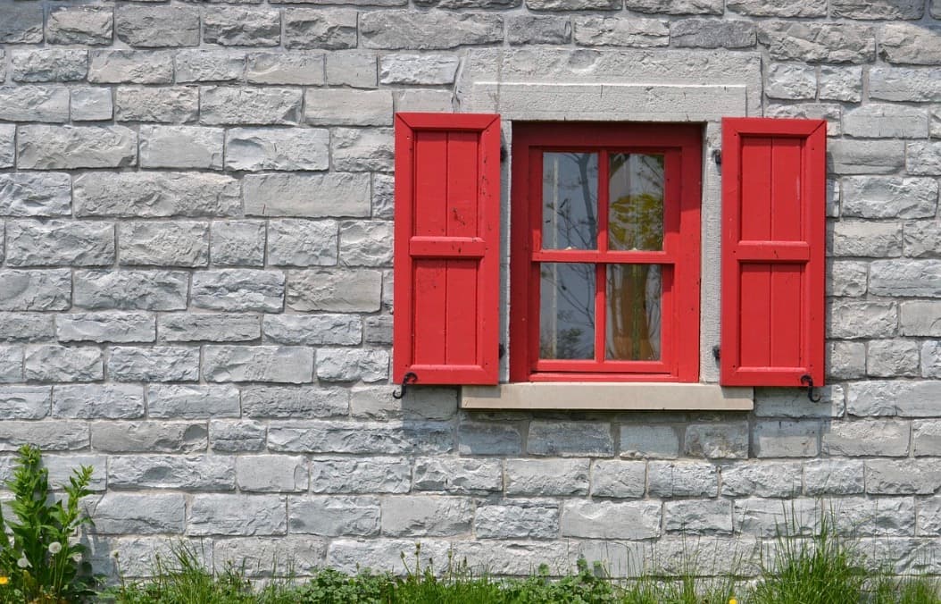 A Comprehensive Guide to Siding Installation: What Homeowners Need to Know