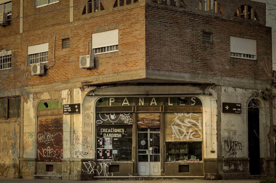 Common Mistakes to Avoid When Buying a Retail Shop