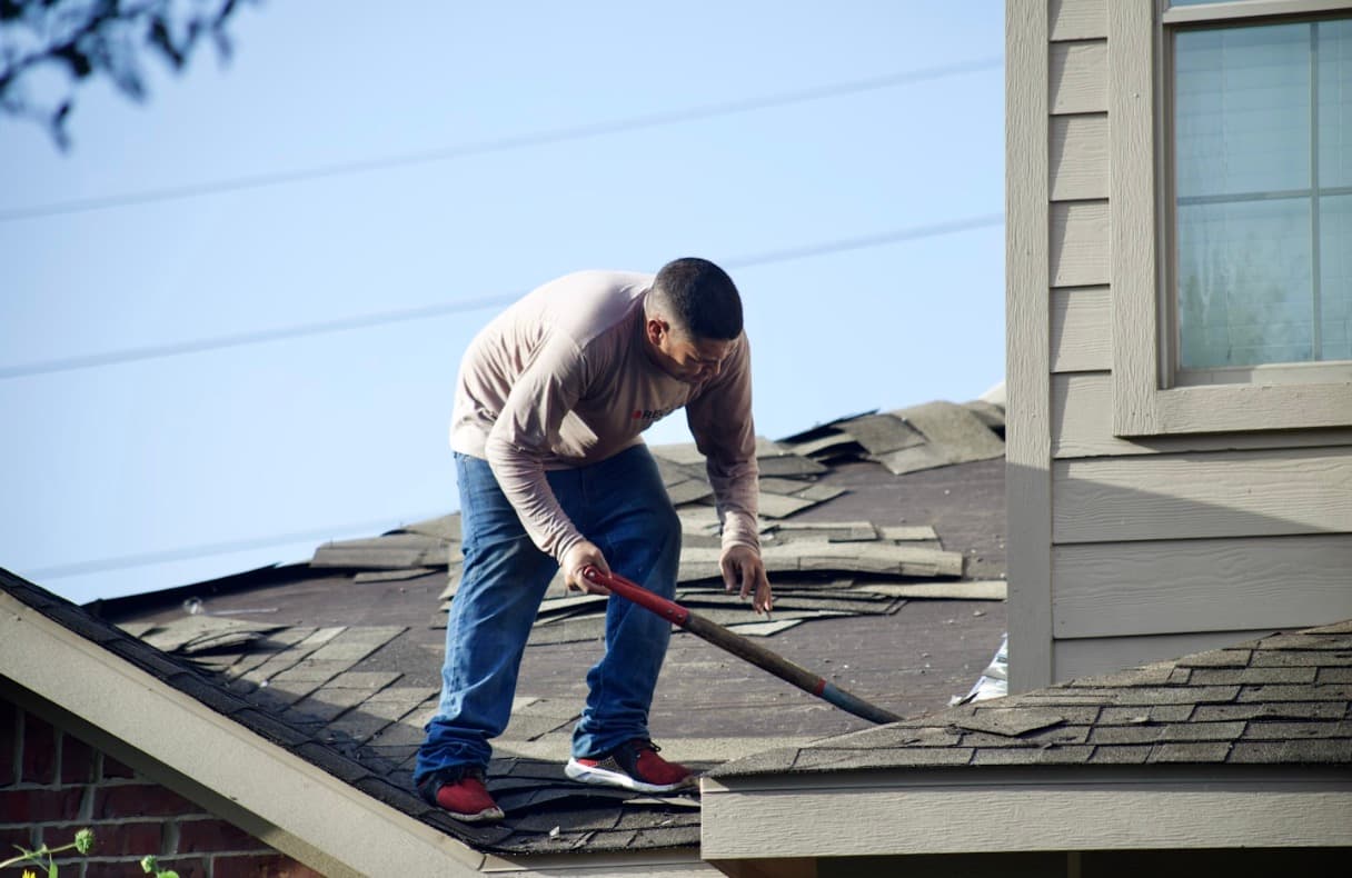 How to Save Money on Roof Repairs Without Sacrificing Quality