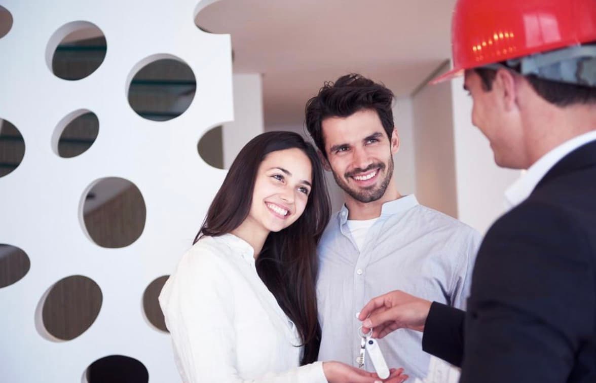 Which Professionals Should First-Time Homebuyers Reach Out To?