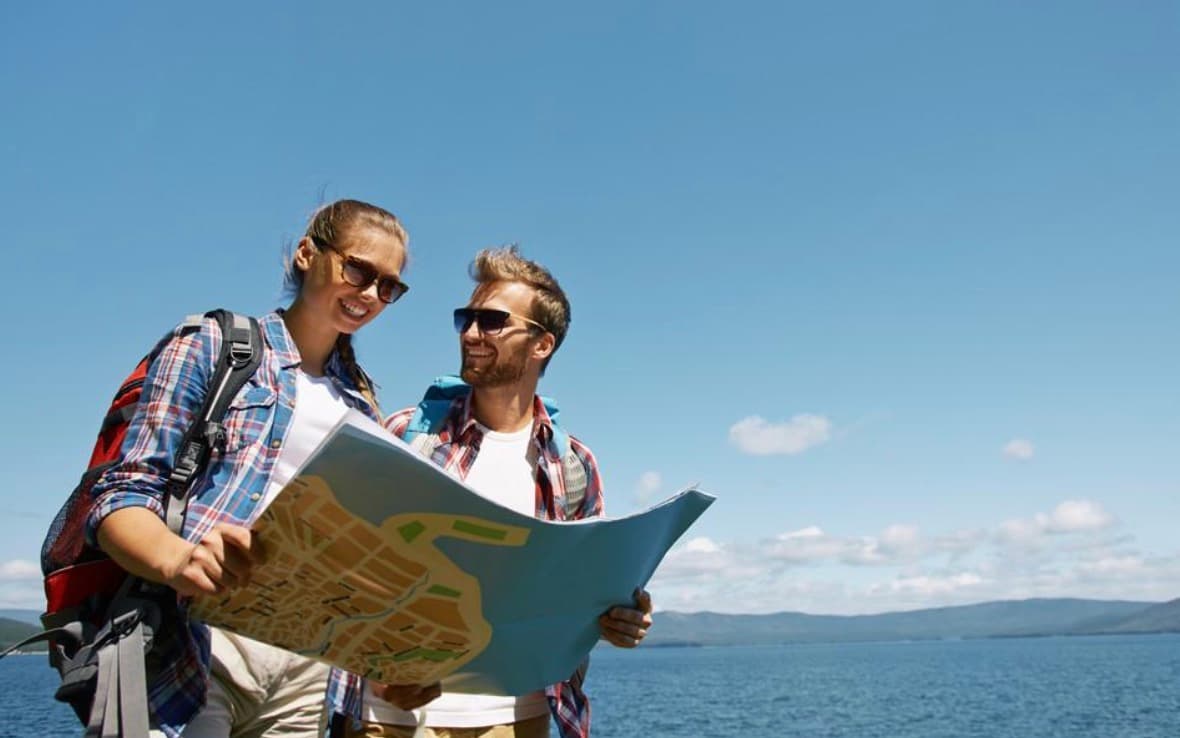 How to Stay Safe While Traveling