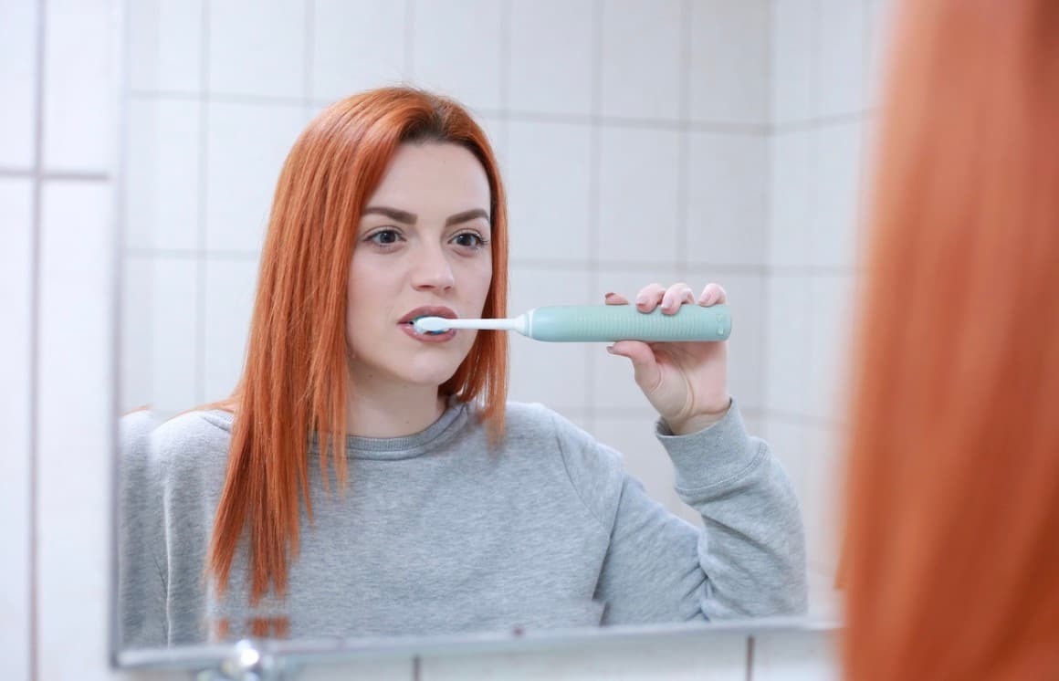How to Keep Your Teeth Healthy with Proper Oral Care