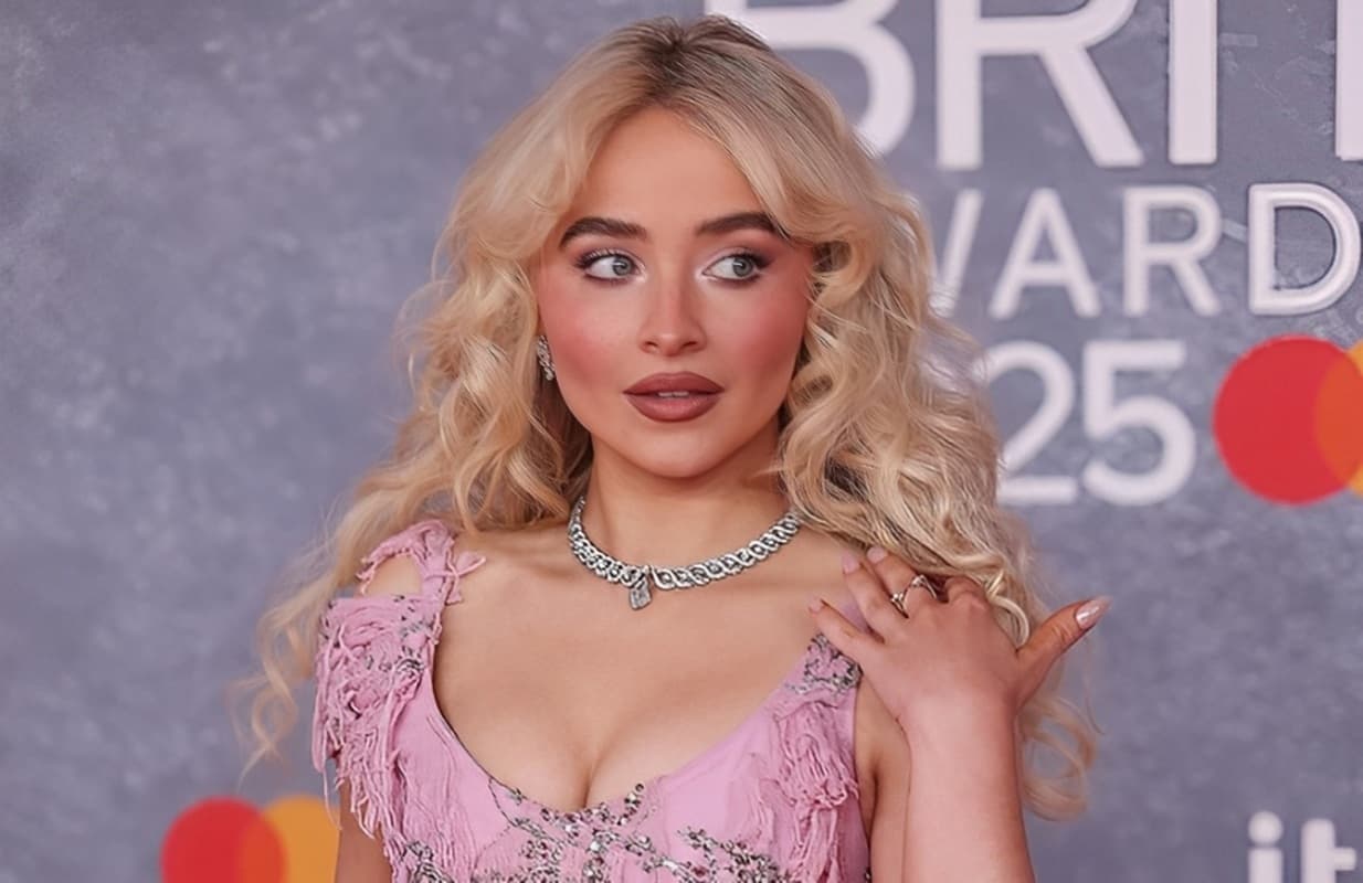 Sabrina Carpenterured