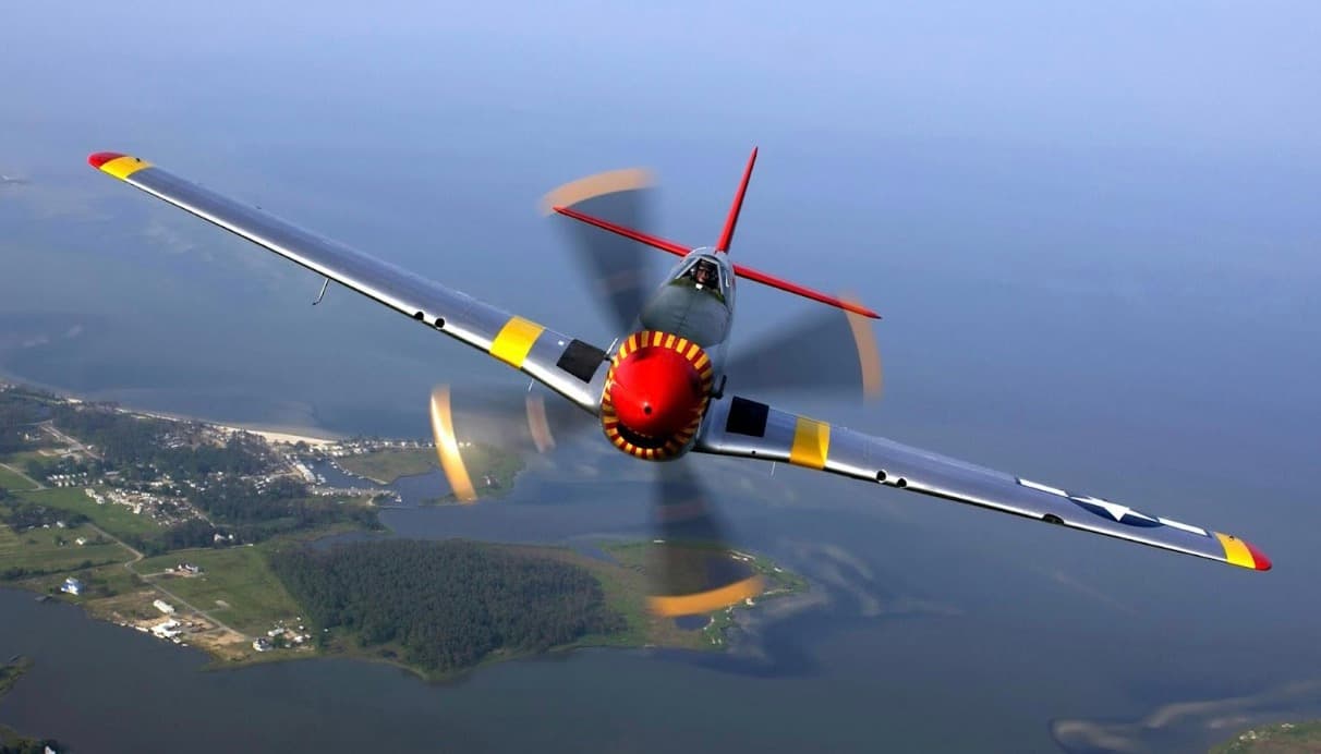 7 Thoughtful Gifts for Aviation Lovers That Go Beyond the Basics