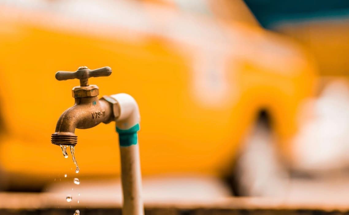 Top 6 Signs Your Pipes Need Professional Attention