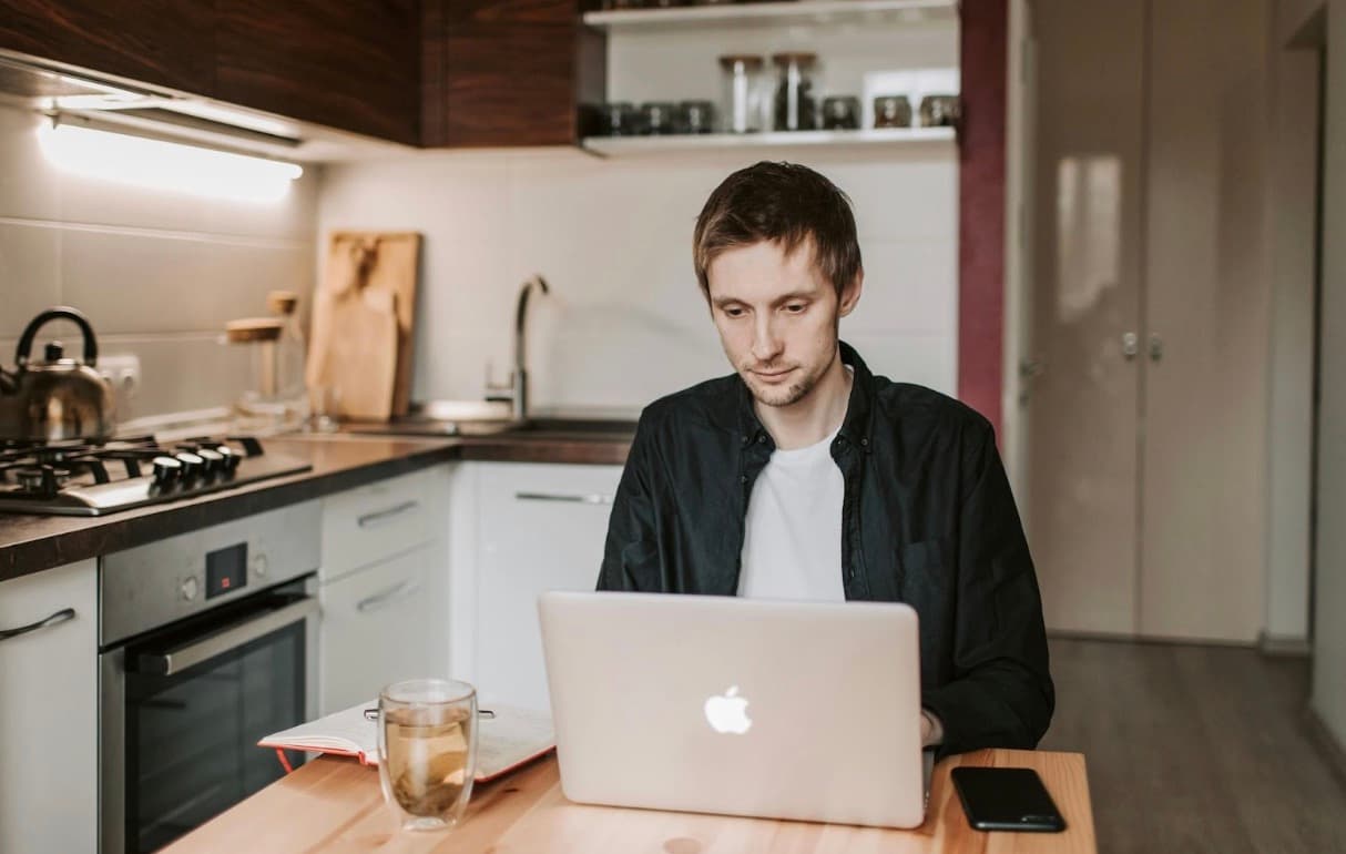 Online vs In-Person Freight Broker Courses: What’s Best in 2025?