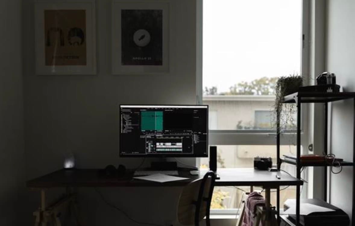 Your Desk, Your Rules! Here’s Why Custom Metal Legs Make All the Difference