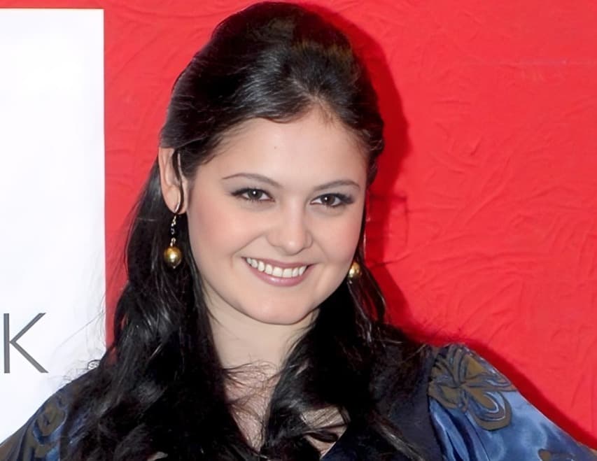 Allisson Lozz