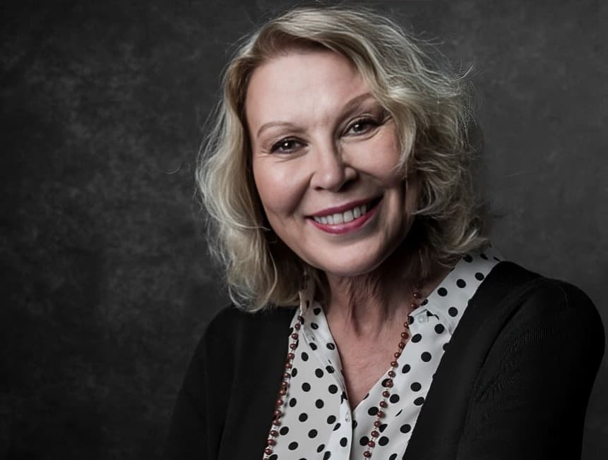 Leslie Easterbrook