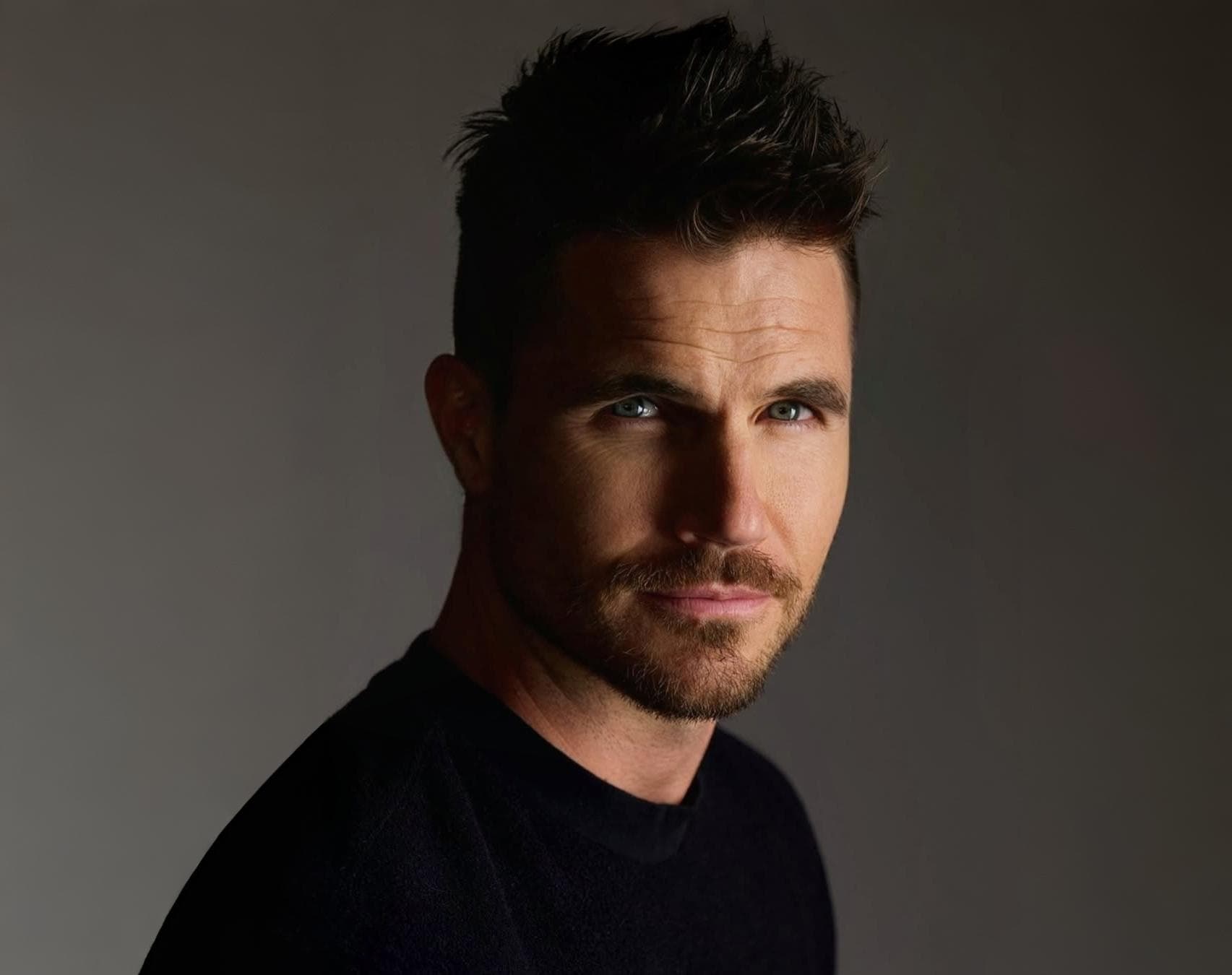 Robbie Amell