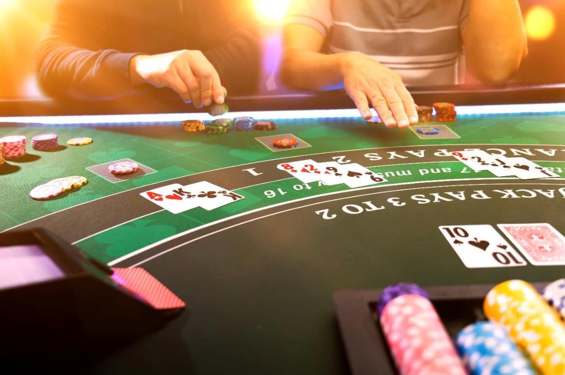 How to play 21 in real time – The structure of live Blackjack