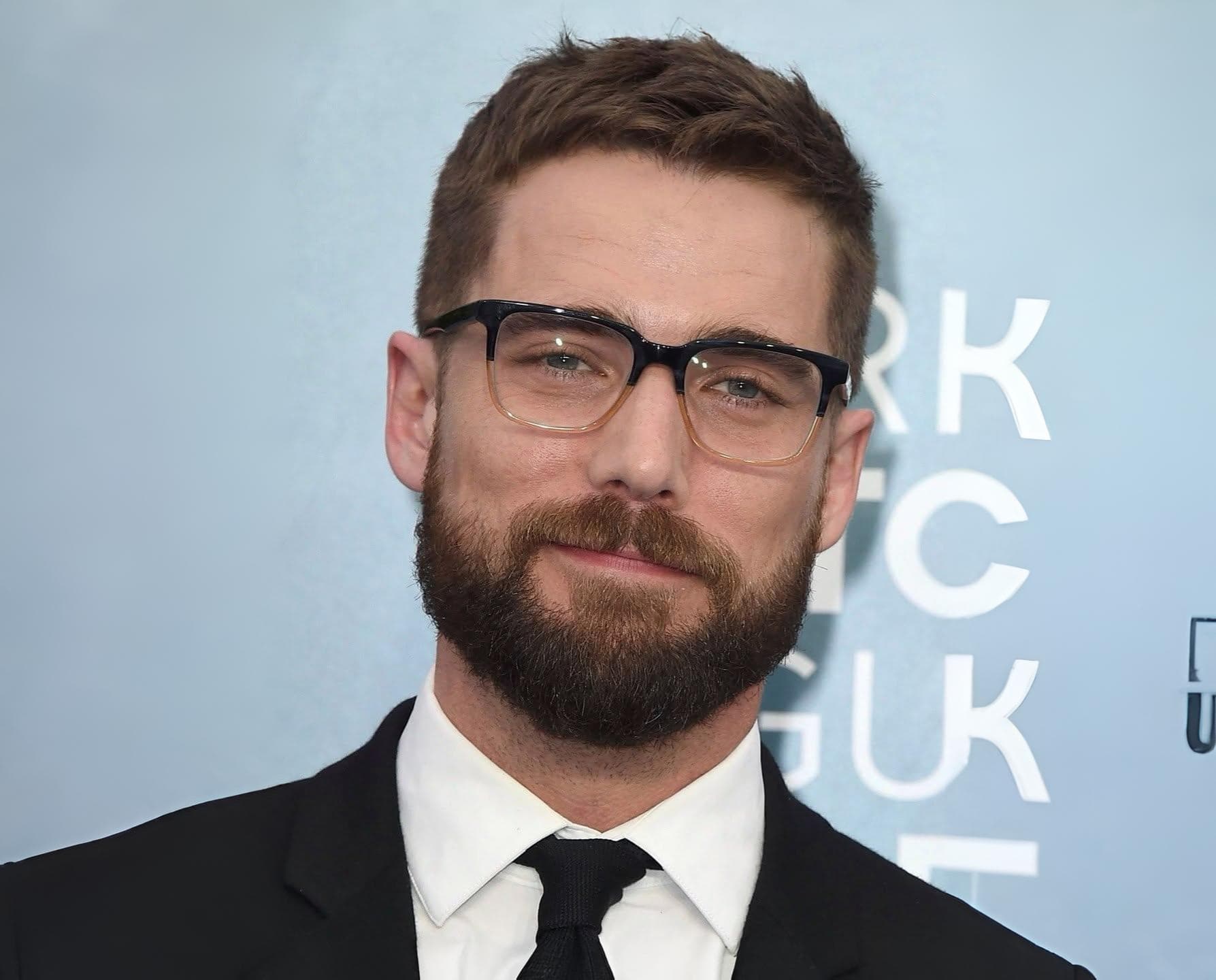 Dustin Milligan