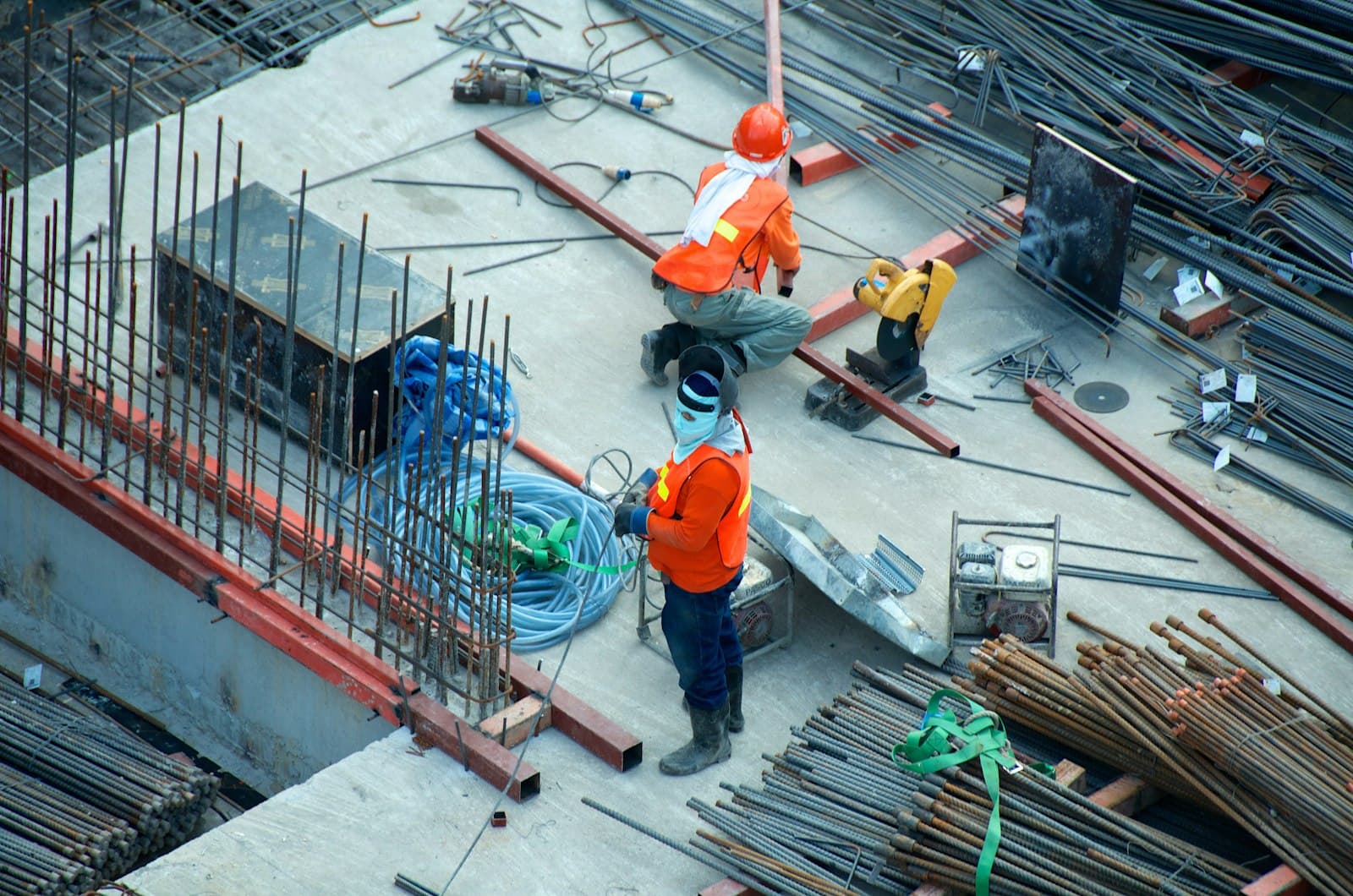 Construction crew working at height on a jobsite