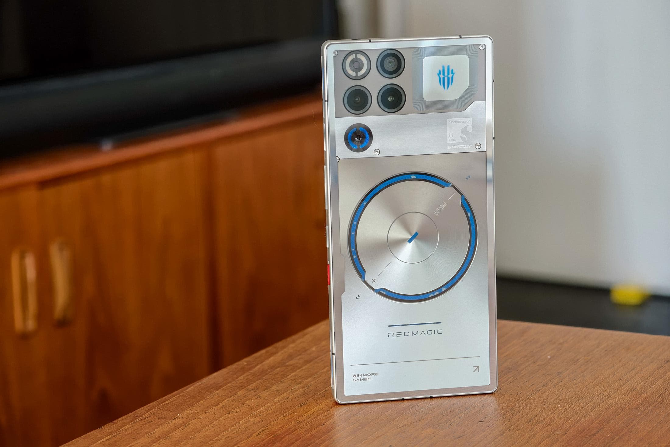 Redmagic 11S Pro Uses Liquid Cooling for Overclocked Chip