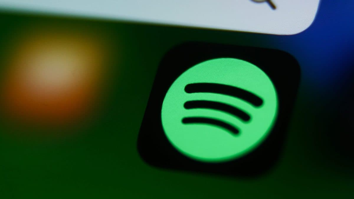 Spotify and Universal Music Deal Unlocks AI Remixes for Fans