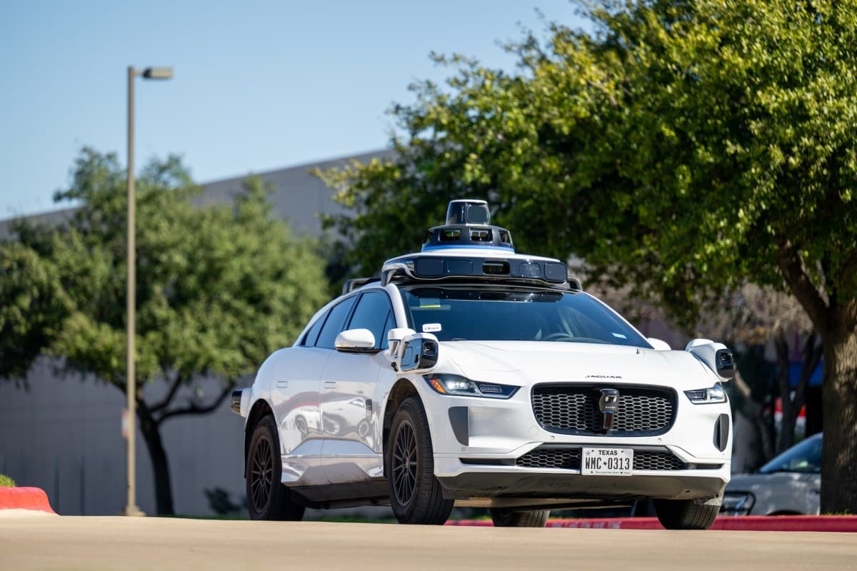 Waymo Leads Texas Robotaxi Race as Tesla Falls Behind