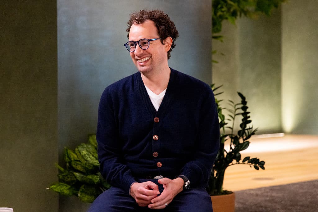 Anthropic's CEO Says AI Is Growing Exponentially. His Own Researchers Disagree.