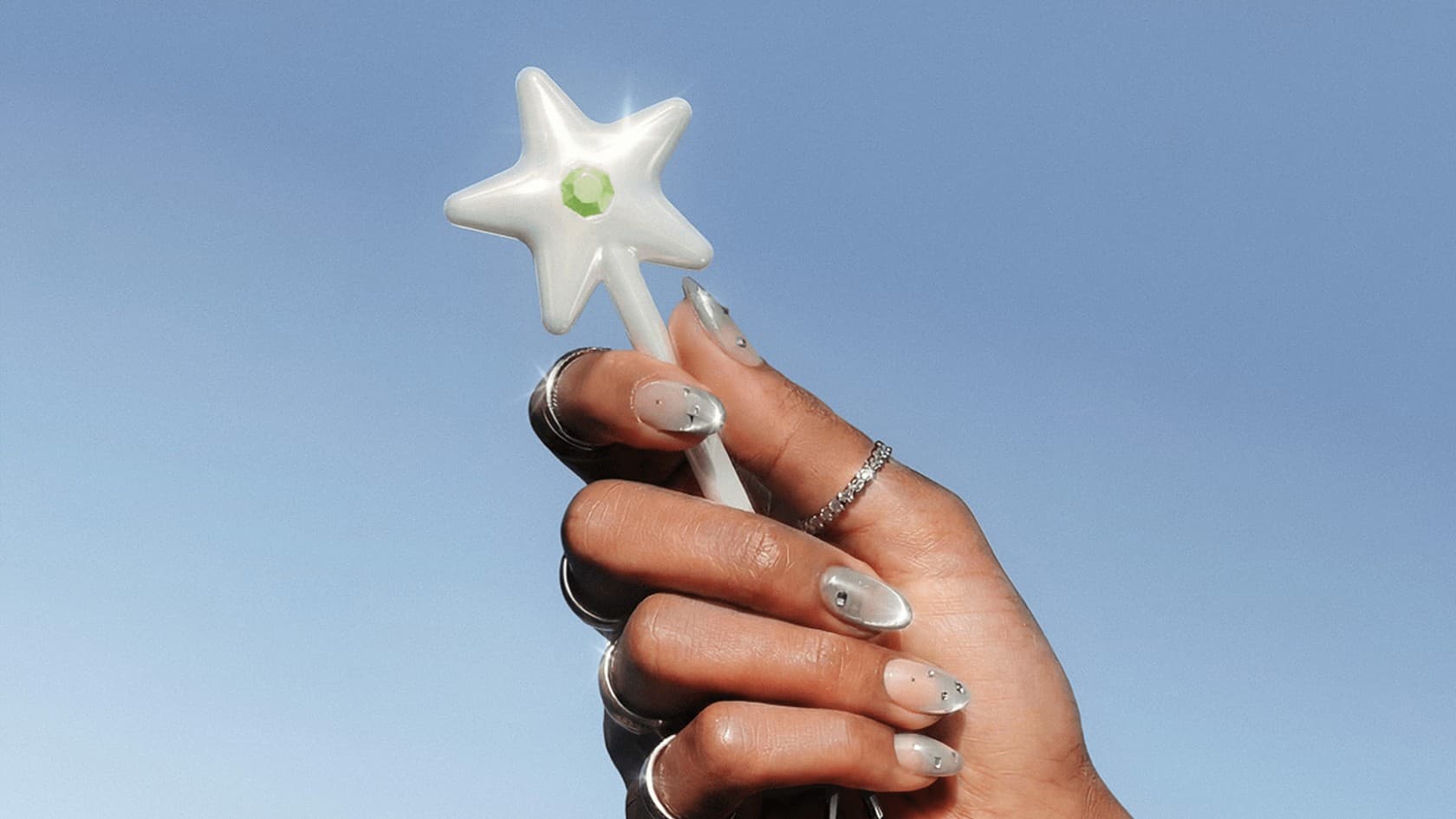 Cash App's Tap-to-Pay Wand Is Here and It's Weird