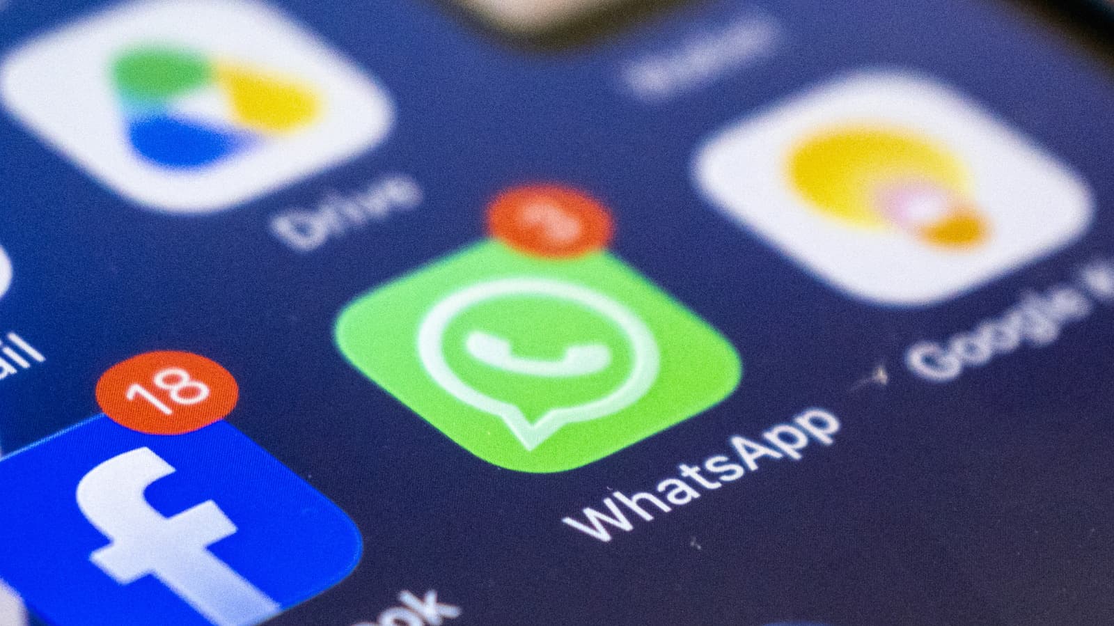 WhatsApp Testing View-Once Text Messages for iPhone