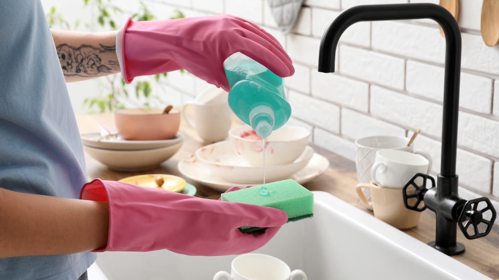 Airbnb Bans Checkout Chores and Hosts Are Threatening a Strike
