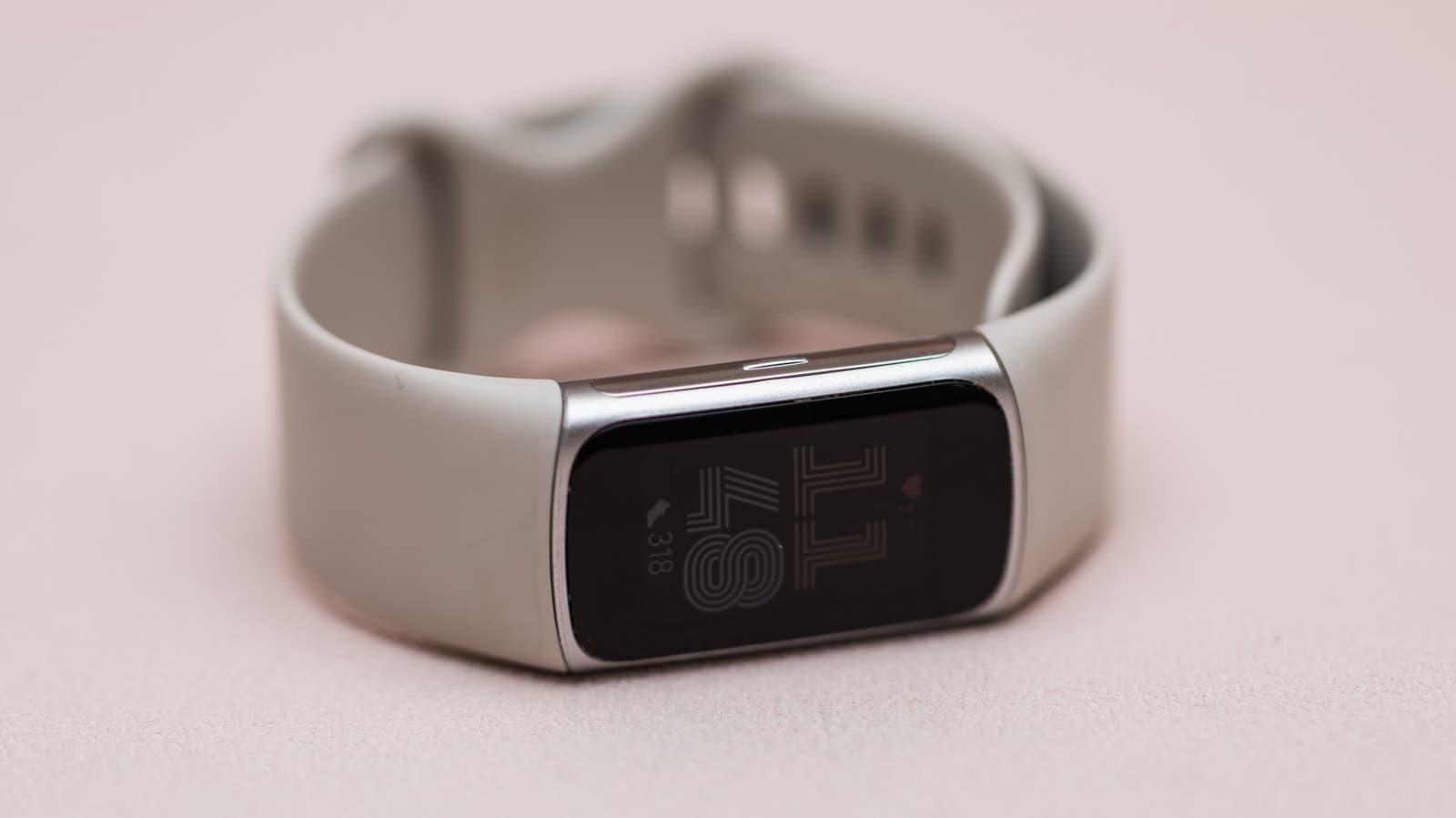 Google Teases Fitbit Edge Wearable Ahead of October 12 Reveal
