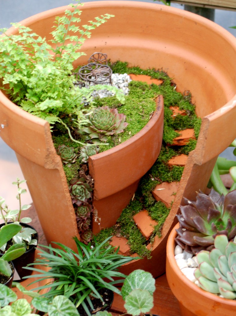 What to do With the Broken Pots In your Home? You Would Love These Wonderful DIY Ideas Explosion