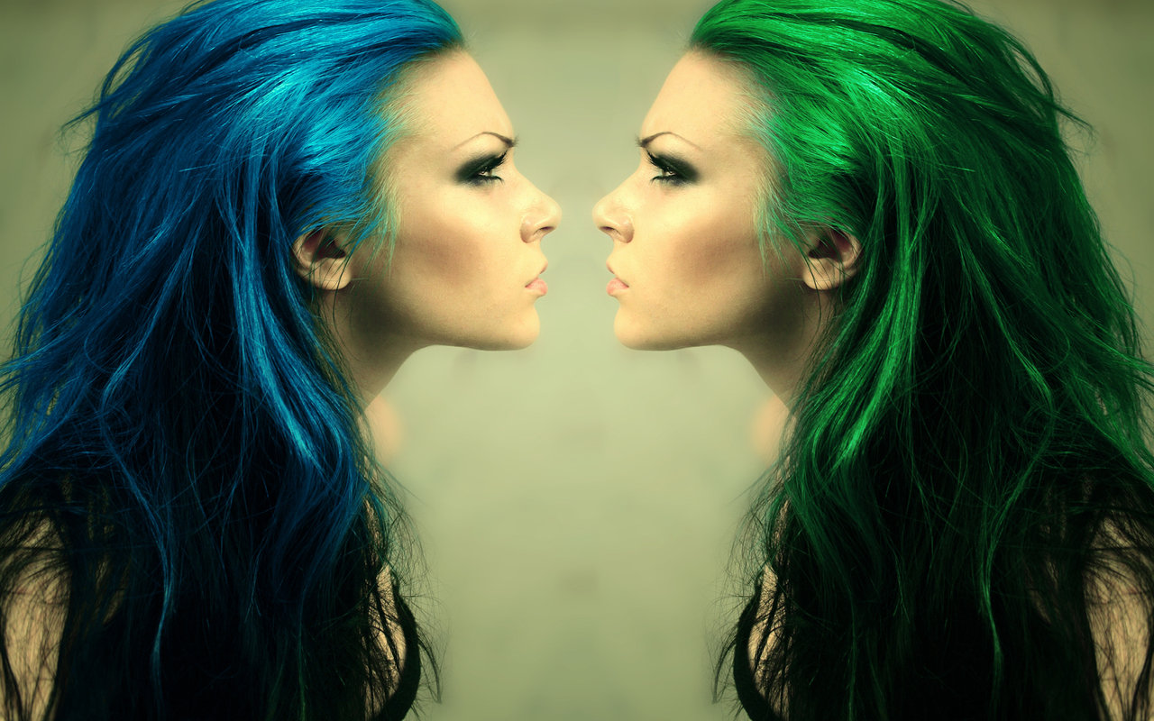 9. Some twins are capable of seeing through eachother's eyes and hear eachother's thoughts