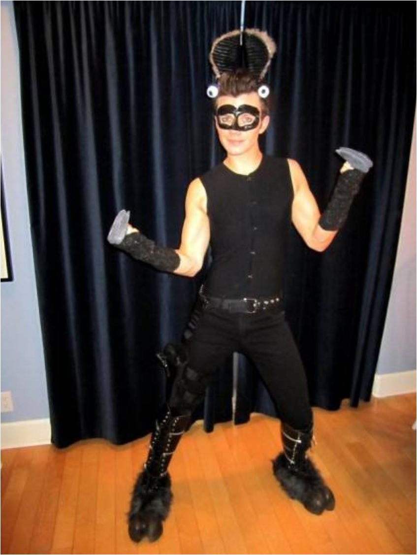 chris-colfer-is-a-seksi-bug