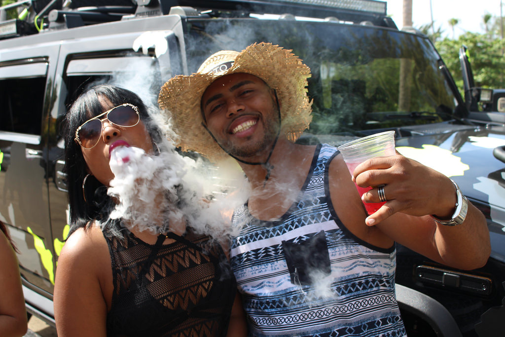 How to throw a vape party