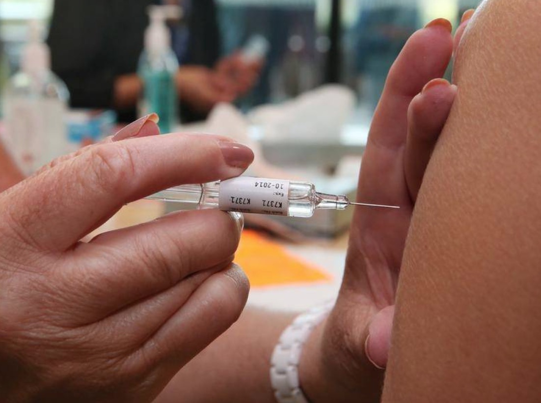 Risk and Contagion Factors for Meningococcal