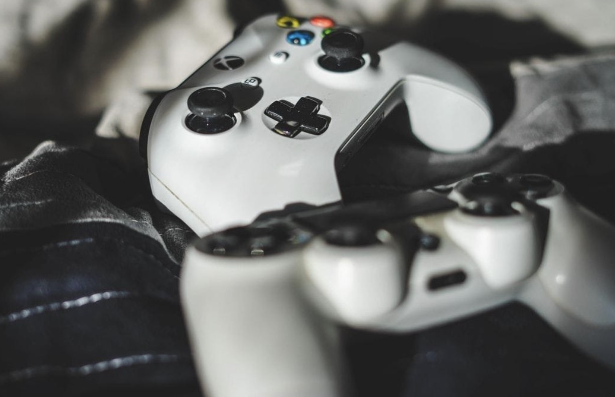 Top Xbox Games: Suggestions by Gift Card Sock