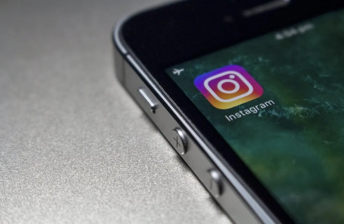 How to Keep Your Instagram Feed Looking Curated in 2024