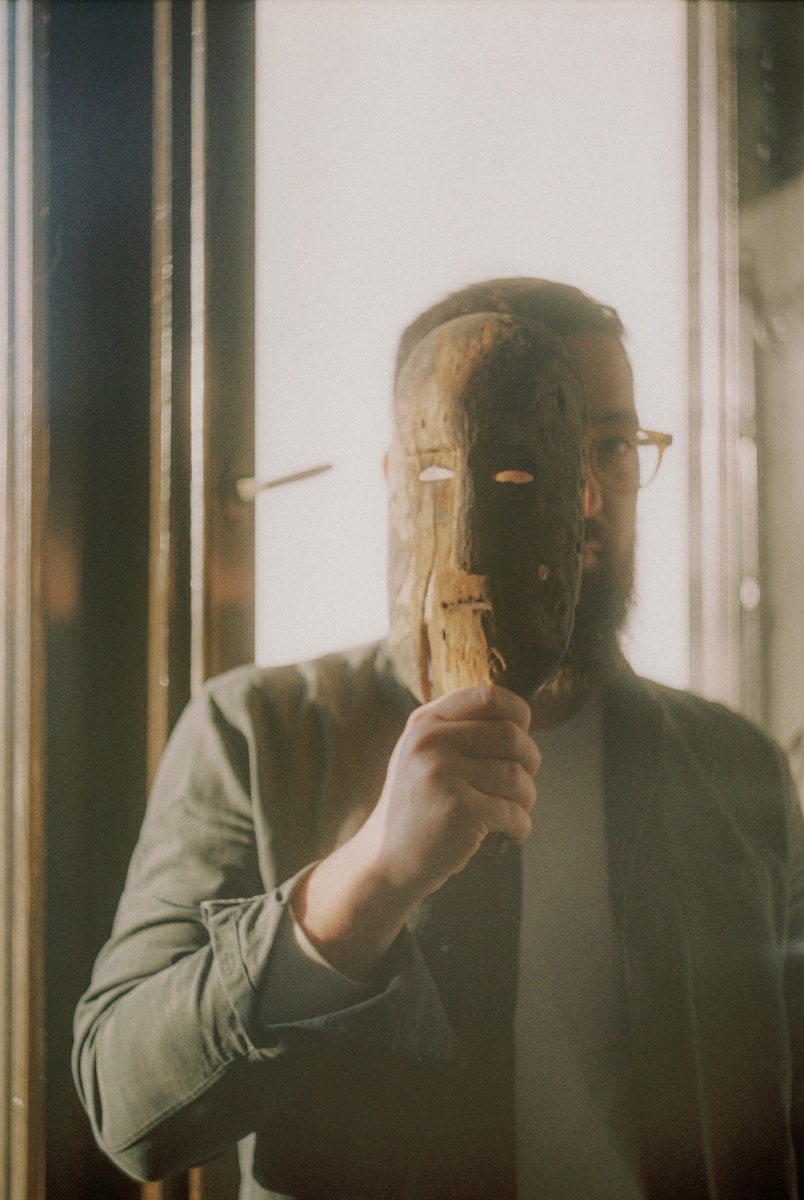 Bipolar Disorder and Foods: The Role of Nutrition and Diet