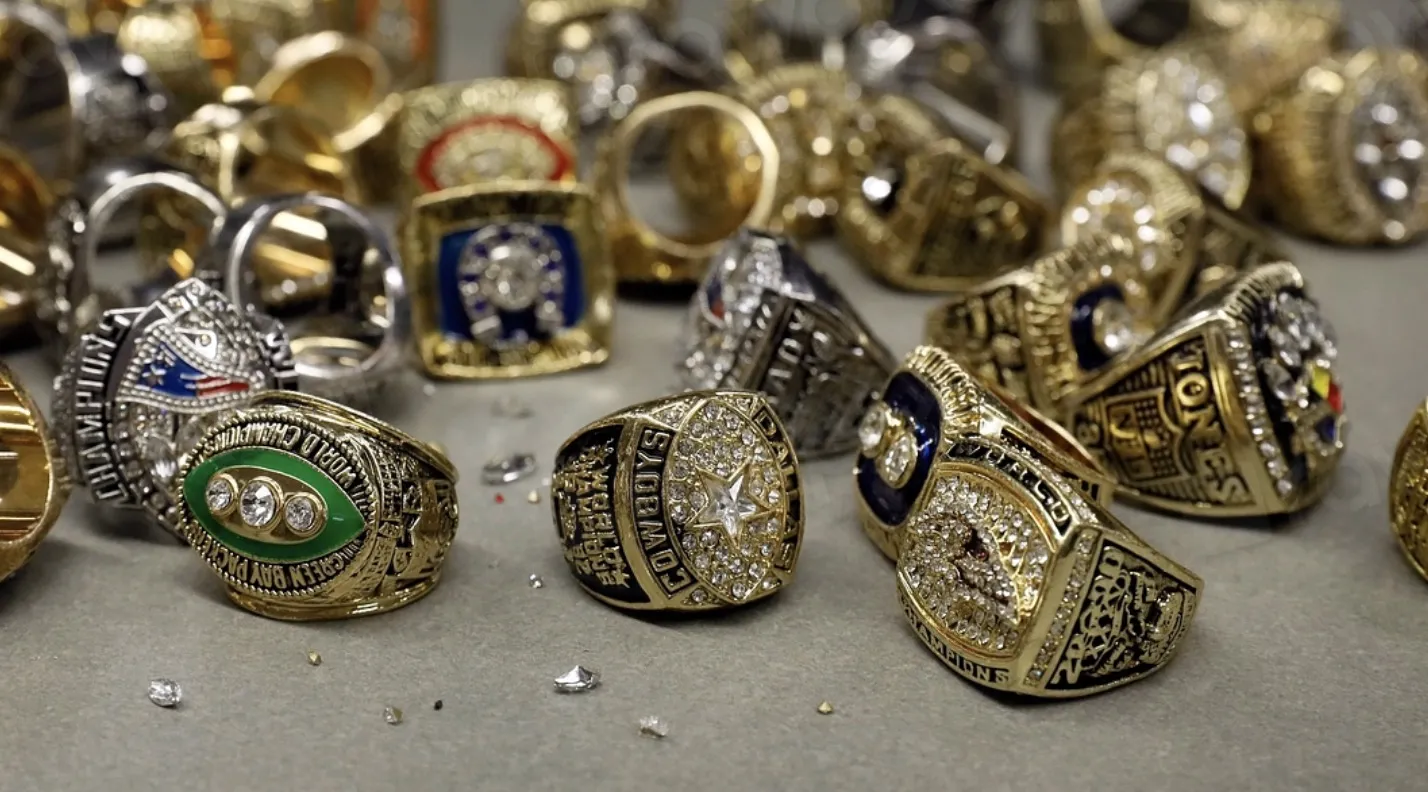 What Championship Ring Designs Are Perfect for the Holidays?