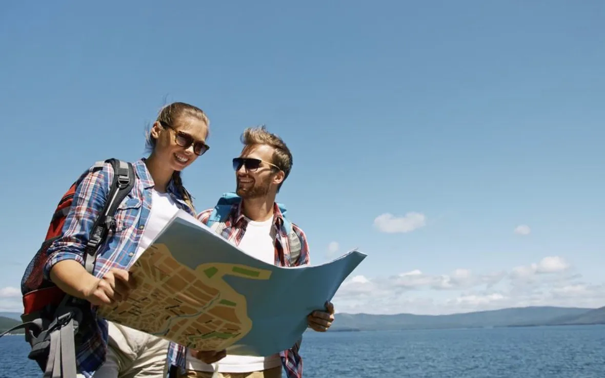 How to Stay Safe While Traveling