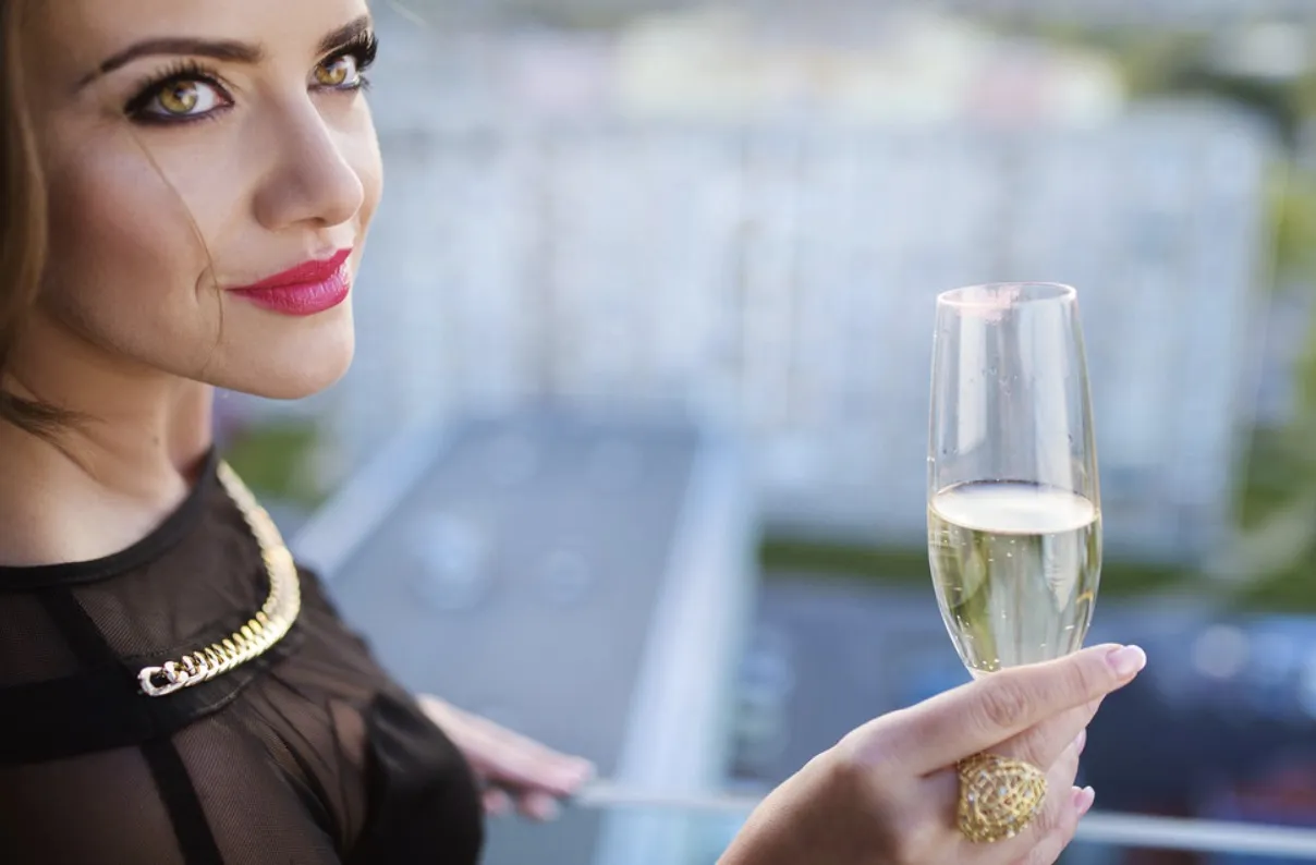 Discovering Local Culture and Wine: The Perfect Travel Experience for Connoisseurs