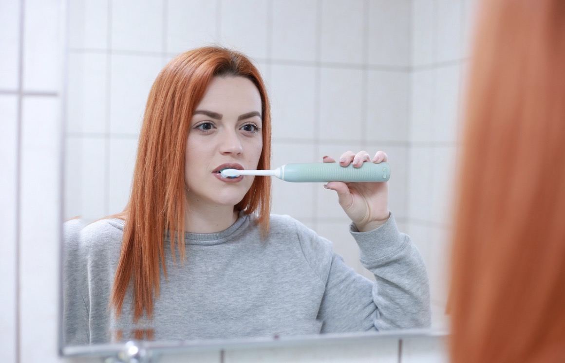 How to Keep Your Teeth Healthy with Proper Oral Care