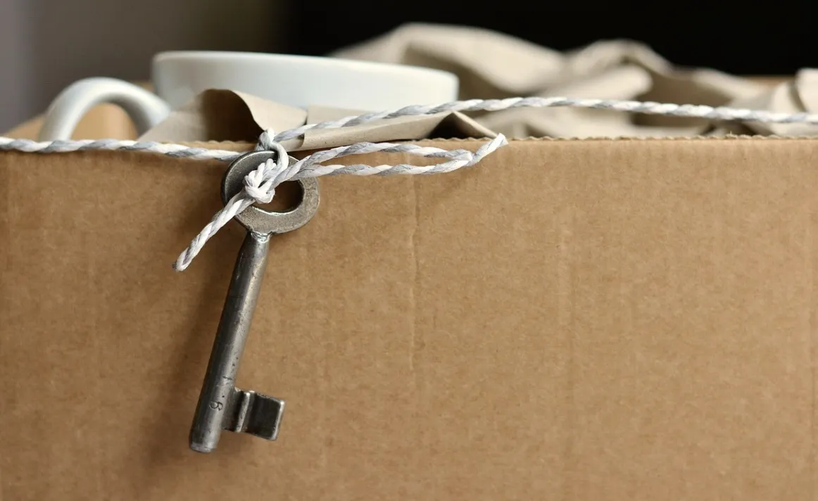 How to Ensure Your Belongings Arrive Safely When Moving to Your New Home Abroad