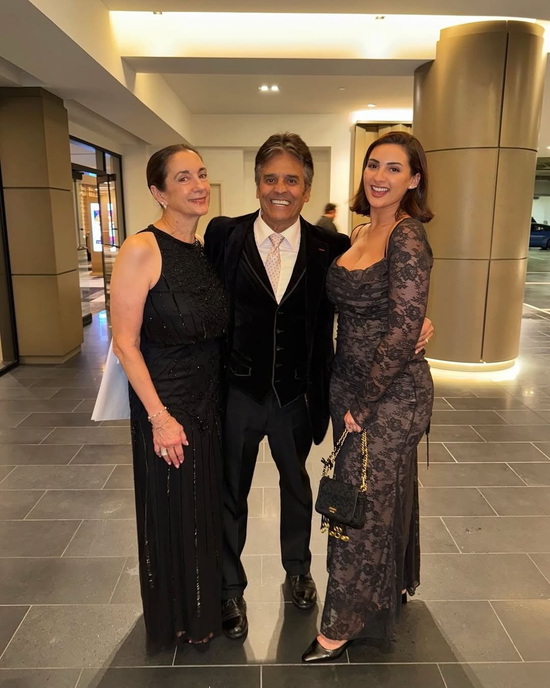 Nanette Mirkovich feat