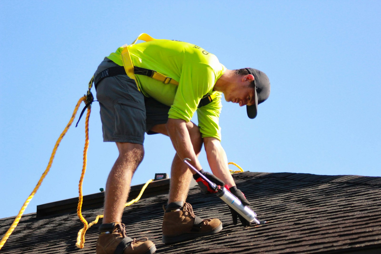 How Weather Patterns Influence Roofing Materials