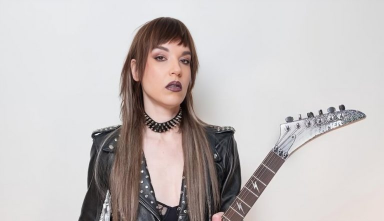 lzzy hale