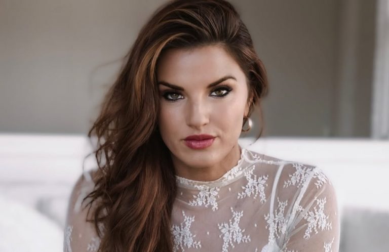 Rachele Brooke Smith feat