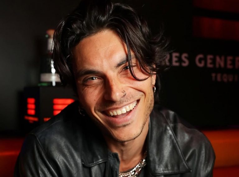 Samuel Larsen feat
