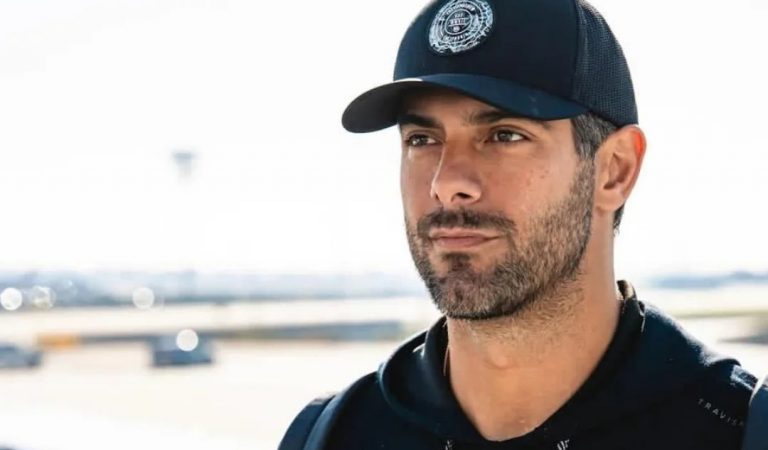 Jimmy Garoppol: Inside the Life And Career of the NFL Star Quarterback