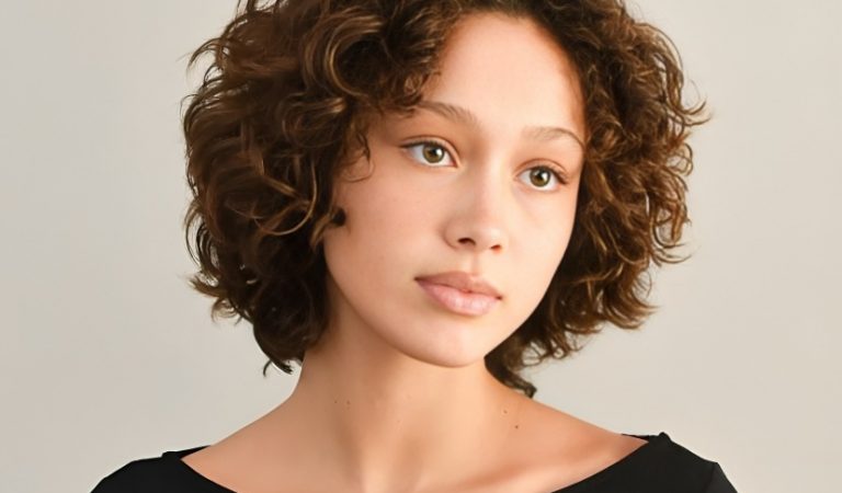 Savannah La Rain: Rising Australian Actress, Netflix Star, and Gen Z Favorite